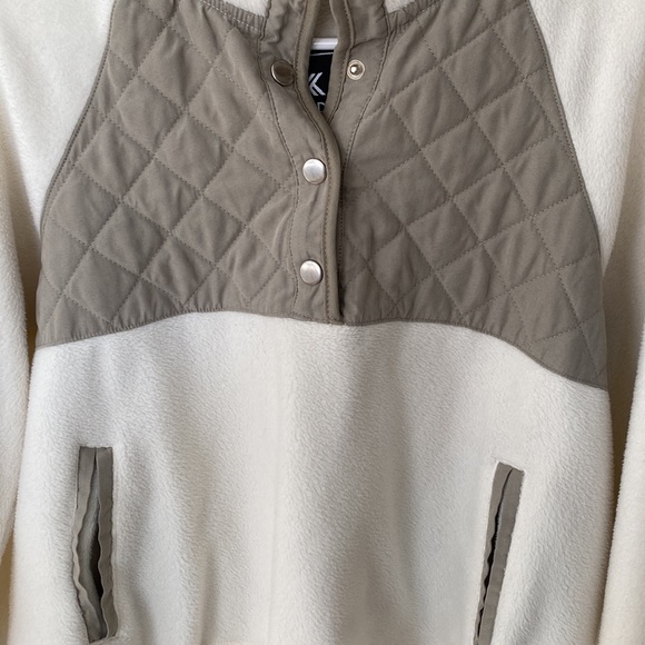 Quarter Button-up - Picture 2 of 2